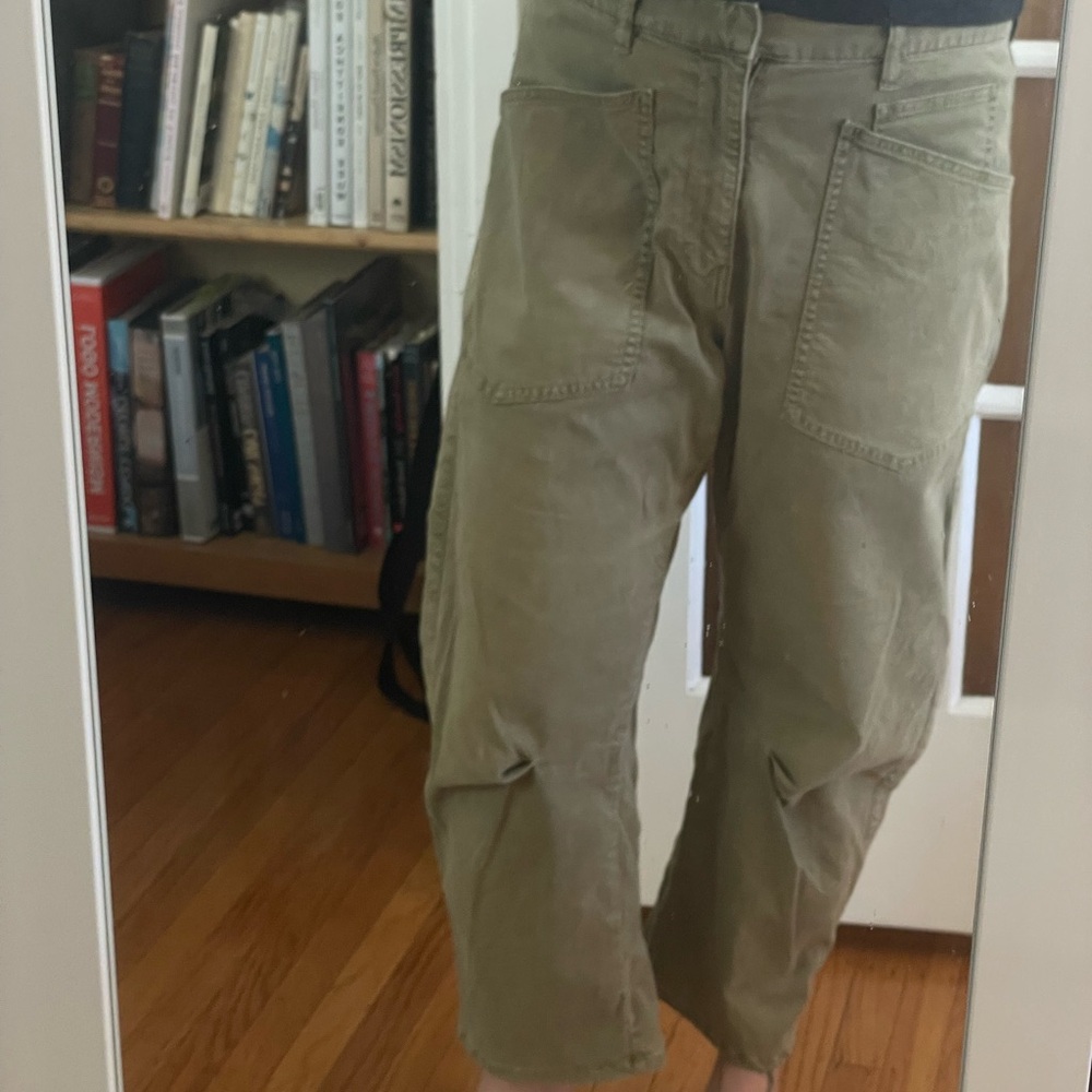 Nili Lotan SHON COTTON PANT
Mid-Rise Barrel Leg Pant